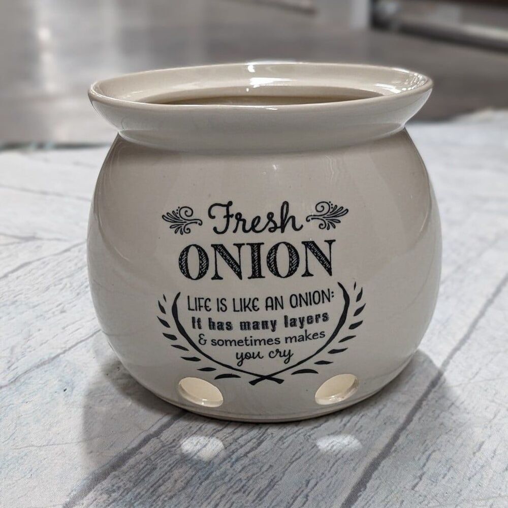 Vintage Nantucket Farmhouse ceramic onion crock storage container